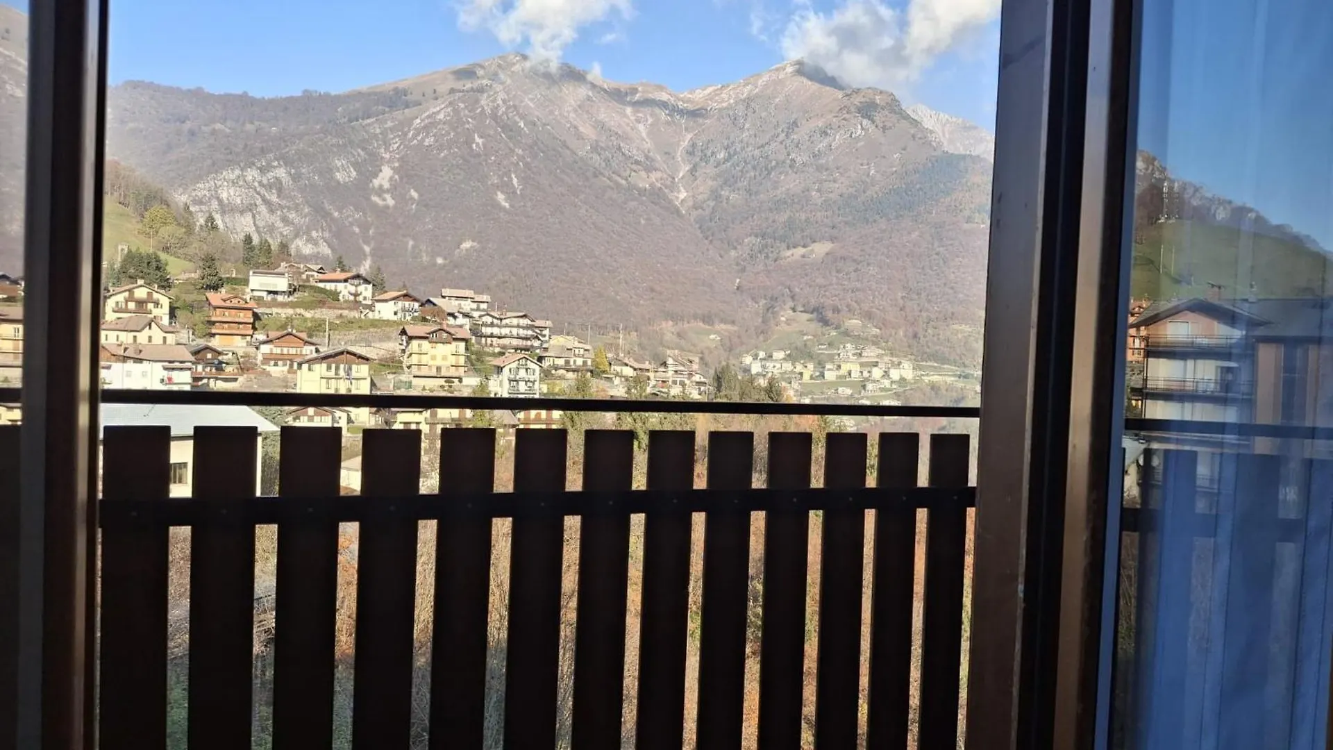 Donizetti Apartment Di Manenti Andrea Oltre il Colle Ιταλία